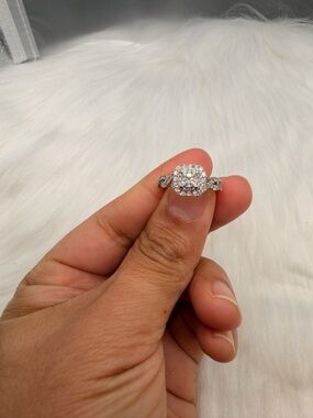 14k White Gold 1 Ctw Diamond Vera Wang Love Collection Ring Size 7